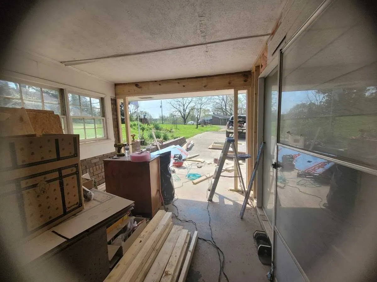 Air movers and dehumidifier for Drying & Dehumidification in Upper Leacock